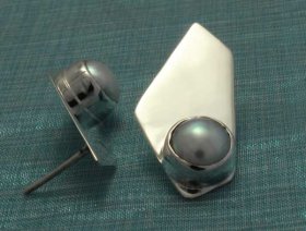 AR8106